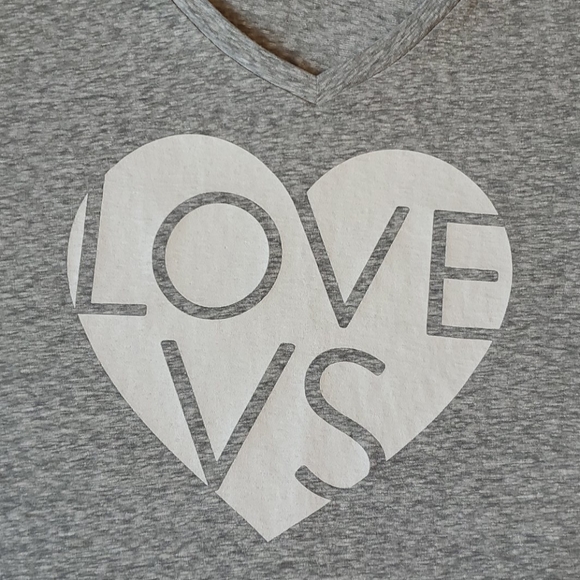 Victoria's Secret heathered grey size Large tee - Picture 7 of 8